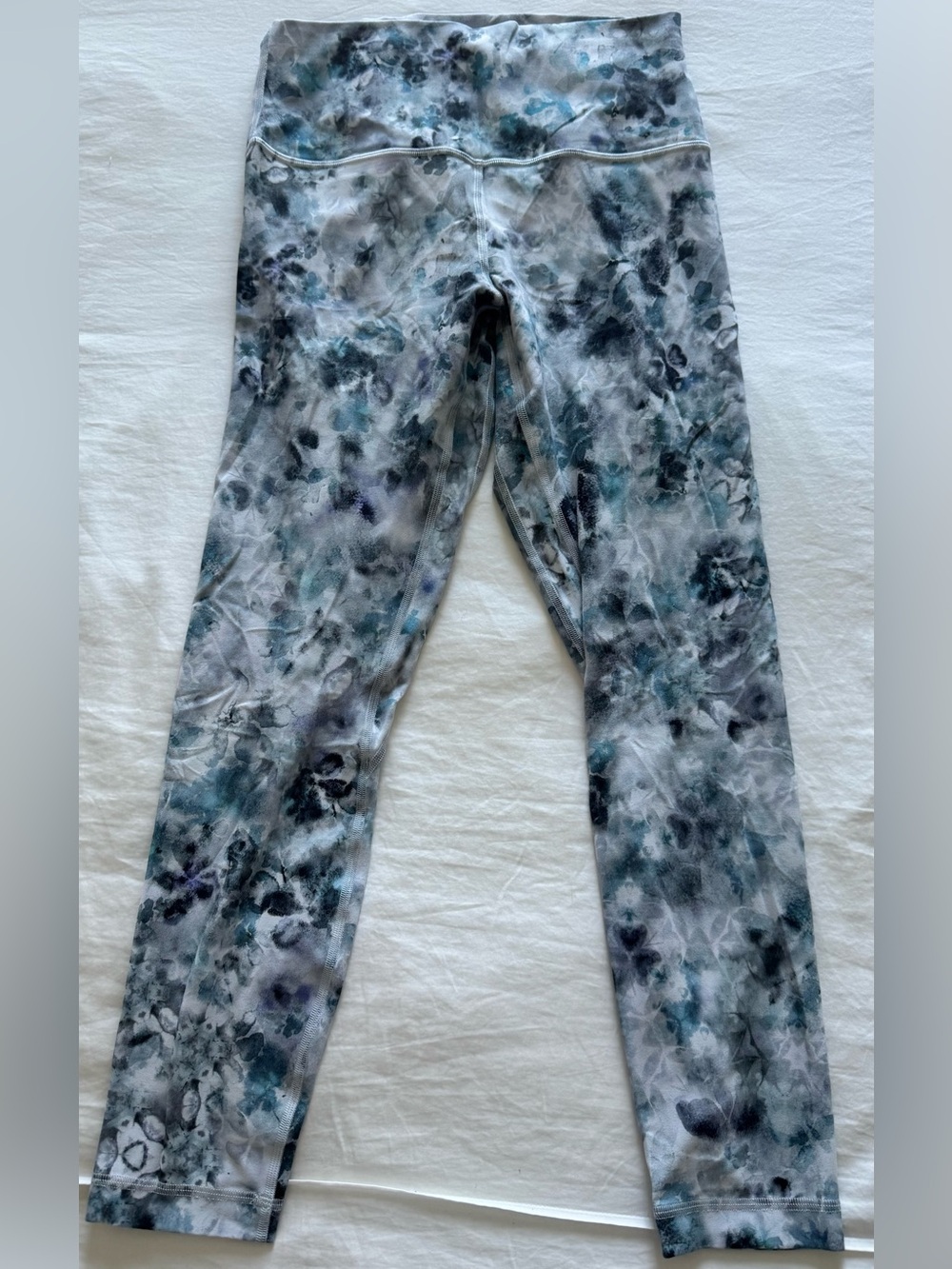 Lululemon Blue and White Print bottoms